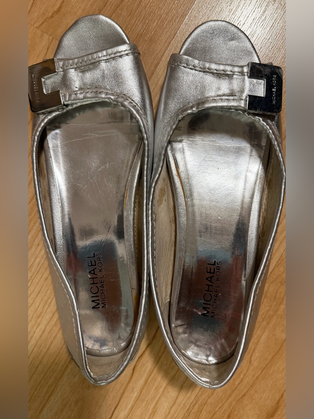 Michael Kors Metallic Silver Ballet Flats with Logo Accent Size: 7M